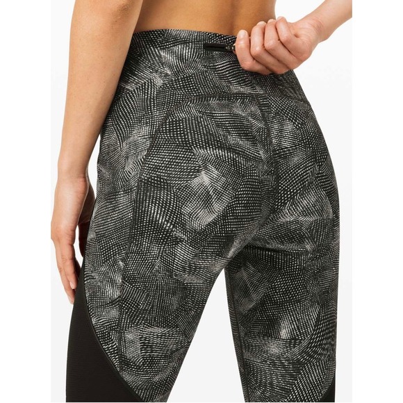 Lululemon Crop Leggings High Rise Black White Patterned Athletic Size 6 - Picture 5 of 11